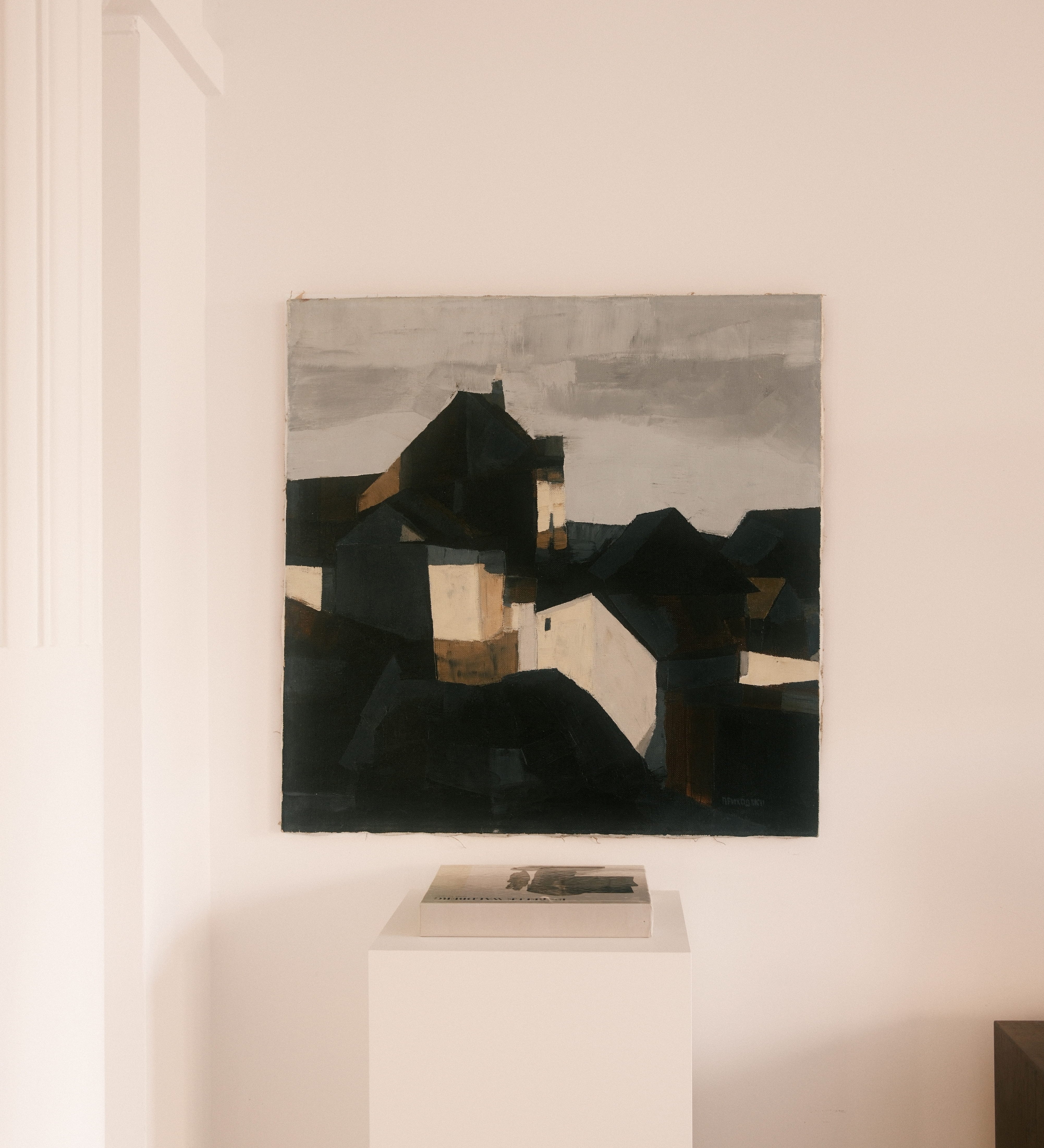 Vyacheslav Prikhodko painting — Contrast displayed in a minimalist interior